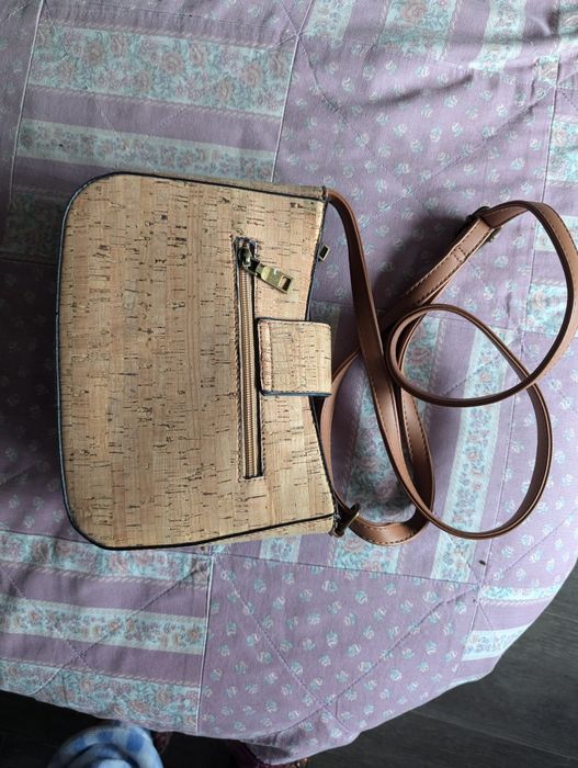 Дамска чанта от корк