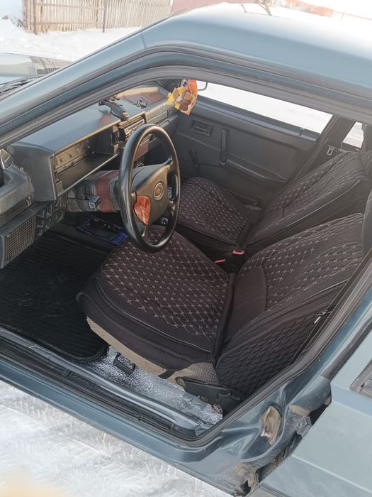 ВАЗ-21099 автомобиль