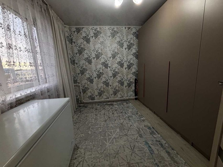 Продам 4 комнатную квартиру