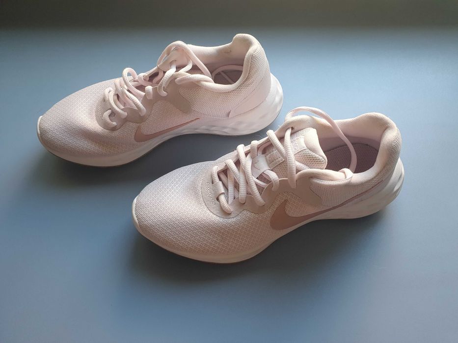 Adidasi dama NIKE -model VT2- marimea 38