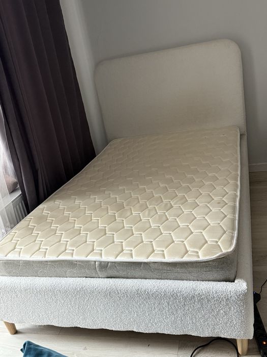 Спальный кровать