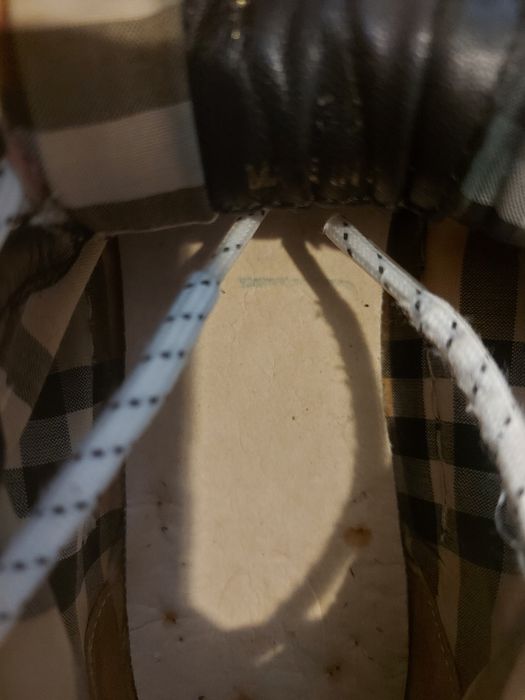 Adidasi burberry