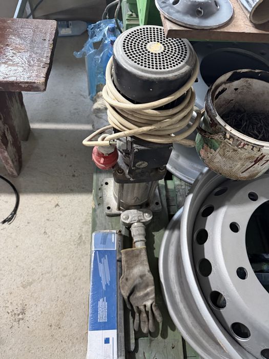 Pompa de apa trifazica