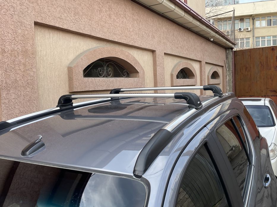 Багажник от бренда Thule. Стоял на Трейлблейзере