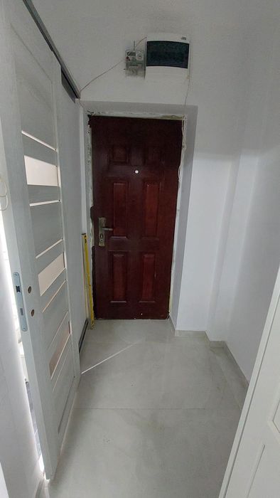 Inchiriez garsoniera la gara Nicolina