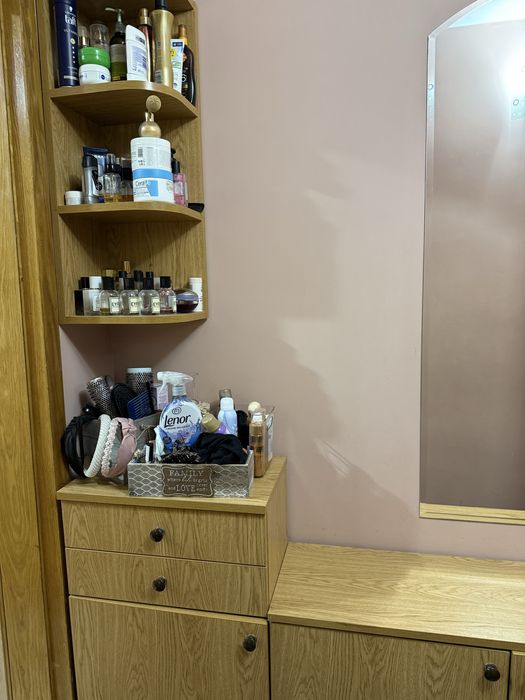 Портманто с етажерка