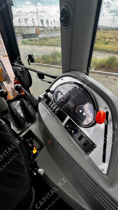 Экскаватор-погрузчик LOVOL FLB468-II