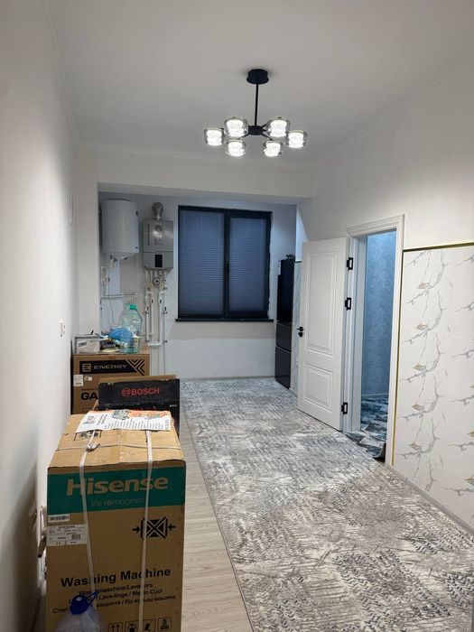 Buhoro shahar markazida 3 honalik sotiladi