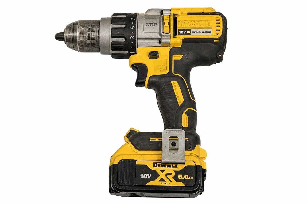 Masina de gaurit si insurubat DeWalt DCD996 18V XR 5Ah