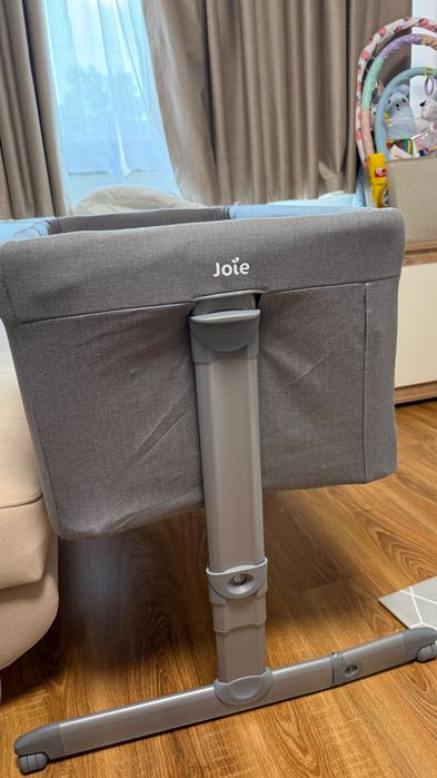 Co-sleeper Joie folosit foarte puțin