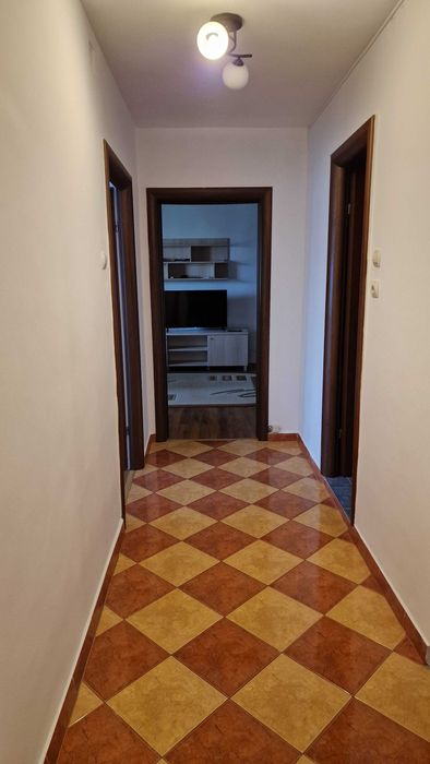 PARTICULAR, inchiriez apartament 2 camere in zona Chisinau / Mega Mall