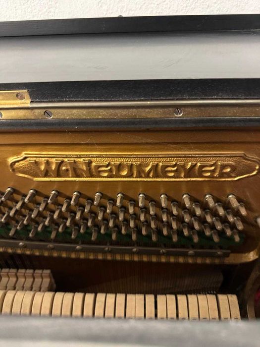 Pianina Neumeyer reconditionata si acordata