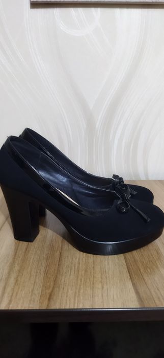 Продам туфли  женские