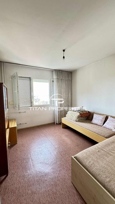 Тристаен апартамент за продажба в кв. Кършияка