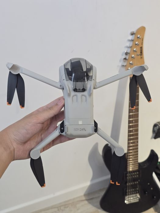 DJI Mini 3 с RC контроллером (идеал)