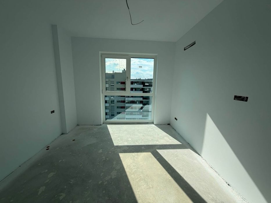 Apartament de 3 camere , 2 bai , 80 m2 utili , complex Elite