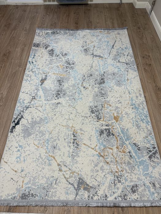 Продам палас и коврики …………