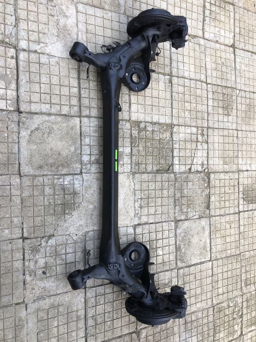 Заден мост за Тойота Версо/Verso 2009-2014г