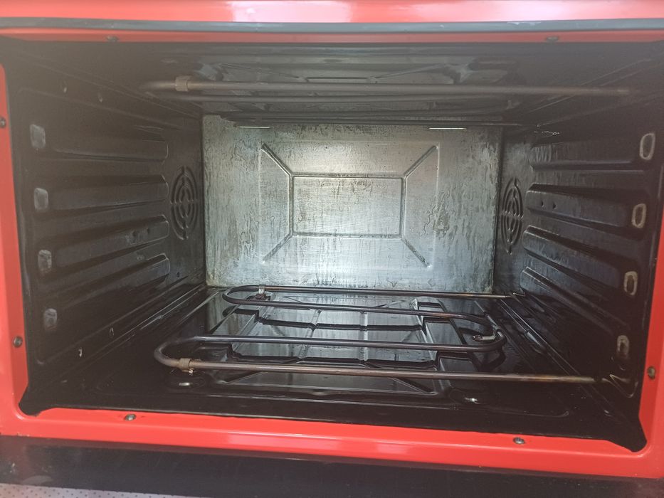 Электродуховка в отличном состоянии