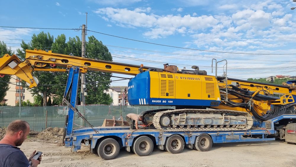 Transport Combine Utilaje Agricole și de Constructii