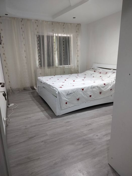 PROPRIETAR, VAND garsonieră Mioveni