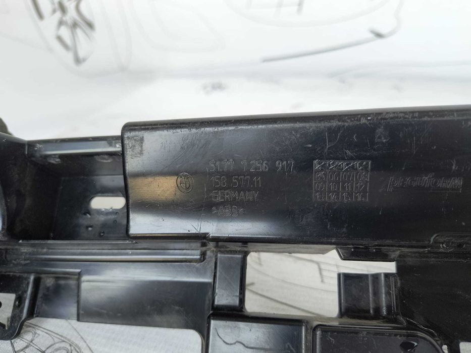 Suport Ghidaj Prag Lateral Stanga BMW Seria 3 F30 F31 Pachet M 2011–2019 Cod OEM 51777256917 (5C2)