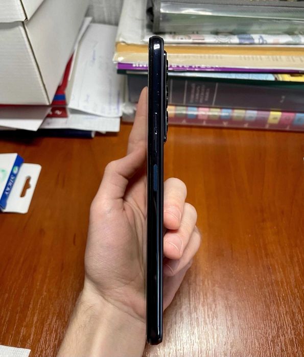 Продам tecno camon 18 premier. 8/256