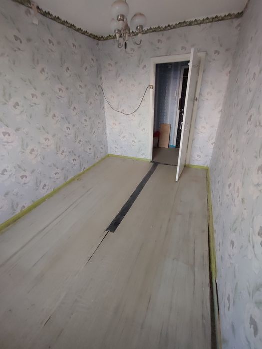 Продается 2-комн (6-50, 5 эт)