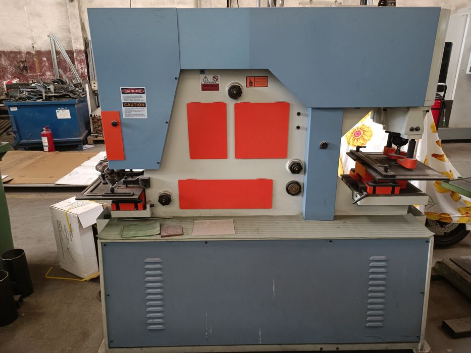 Vand Masina combinata pentru metal - stanta, abkant, ghilotinta