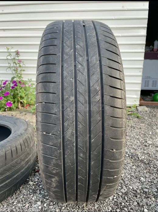 Шины Bridgestone 235/55/19