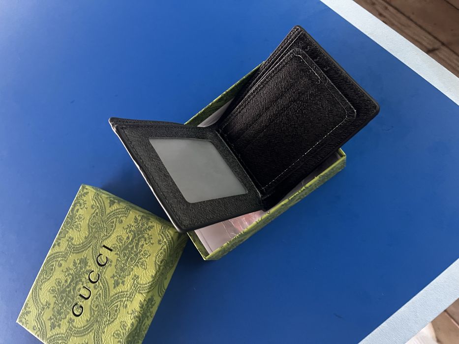 Vând portofel Gucci