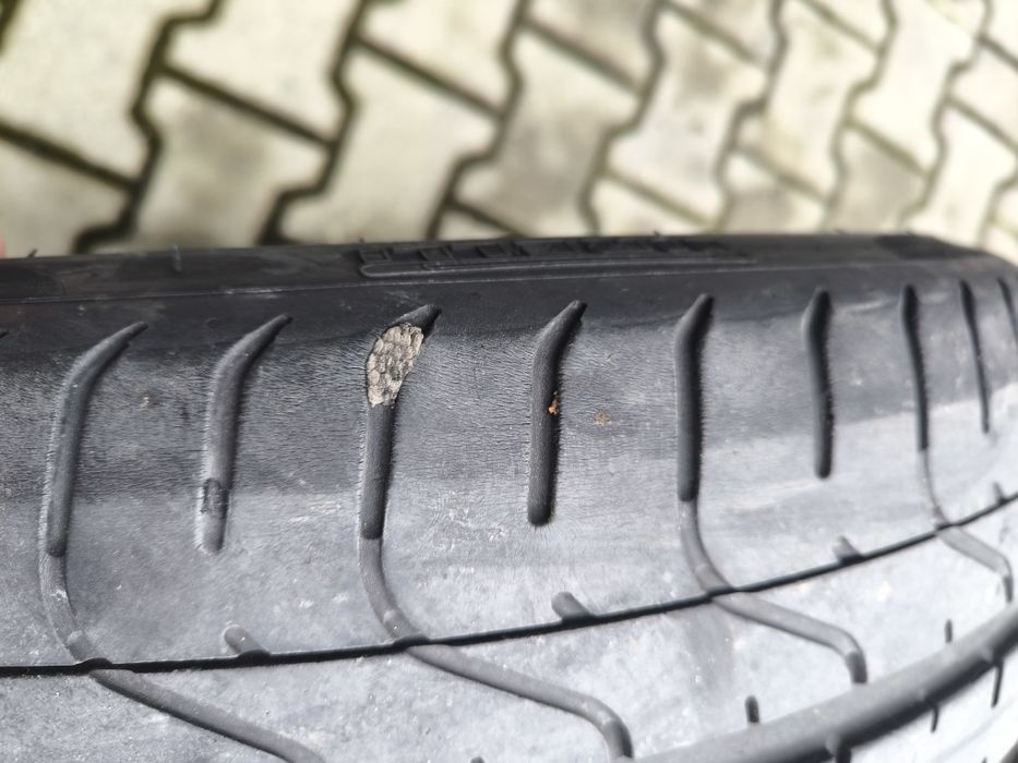 225/35R19  - 2 броя лятно ПИРЕЛИ