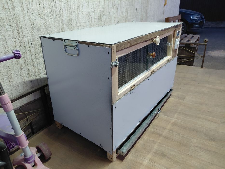 Брудер сатылады.