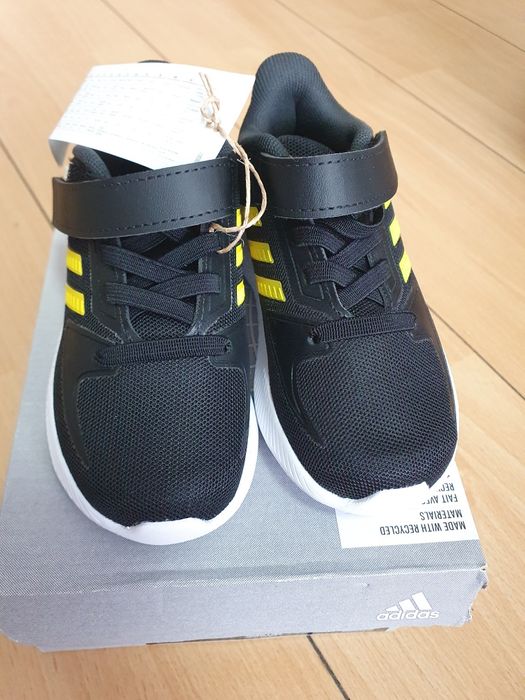 Adidasi negri Adidas marime 24 - nepurtati