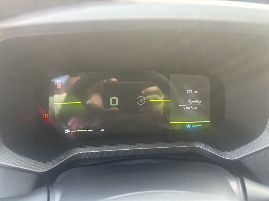 DACIA BIGSTER 1.8 Hybrid 155hp