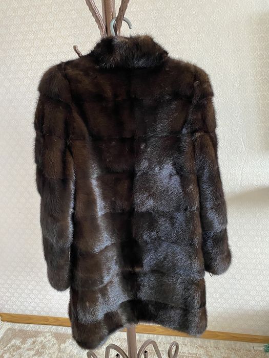 Продам норковую шубу