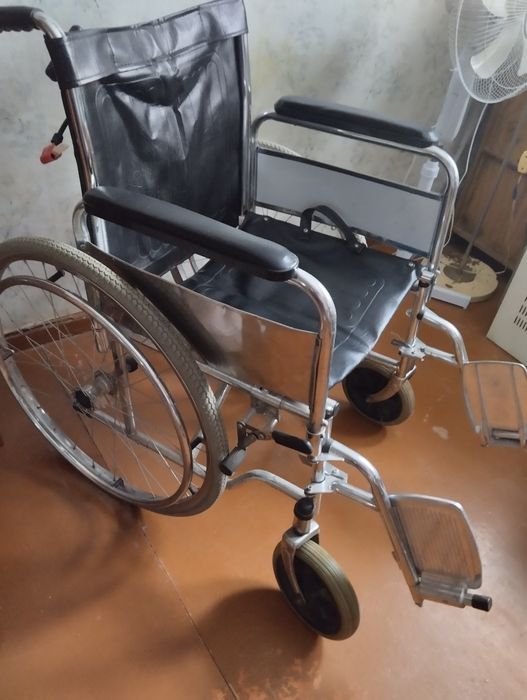 Коляска инвалидная б/у