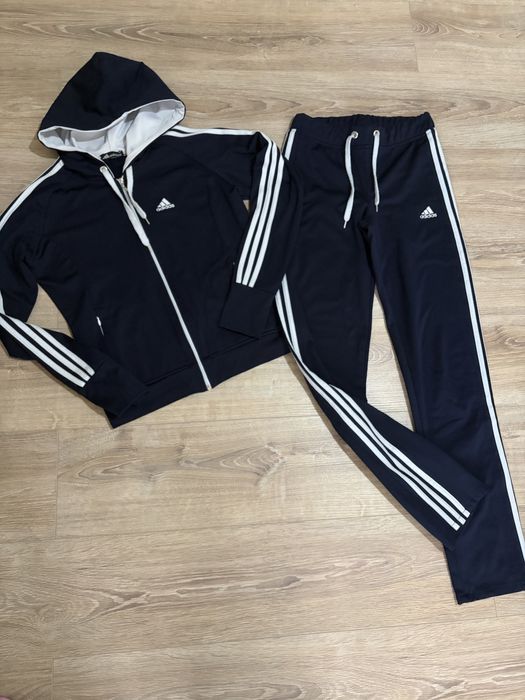 Дамски комплект анцунг Adidas S