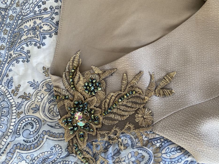 Продам дизайнерское платье