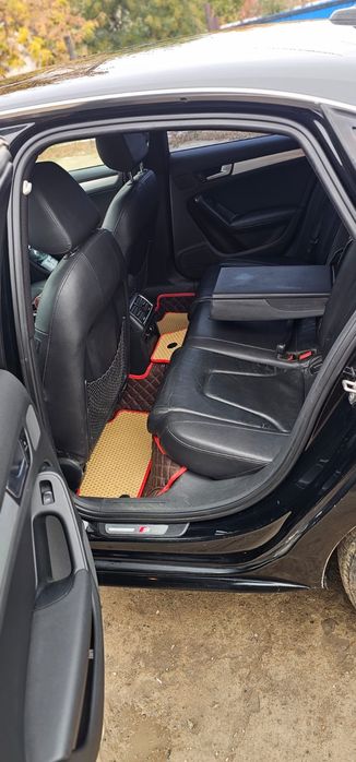 Автомобиль Ауди А4 В8