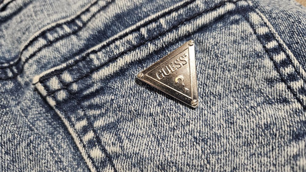 Детски дънки GUESS