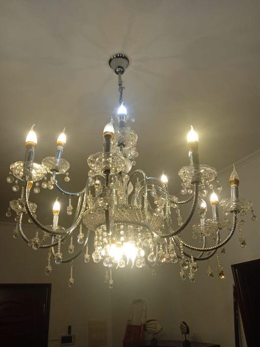 Светильники люстры и бра