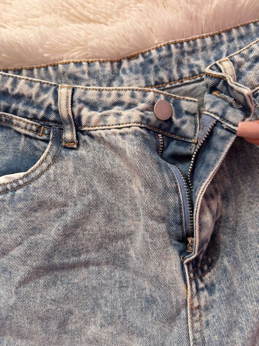 Дънки с панделка отзад