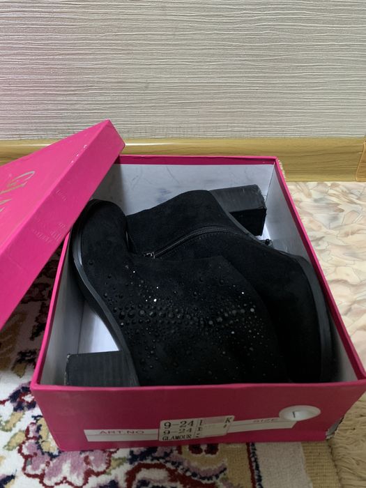 Женская обувь  продам