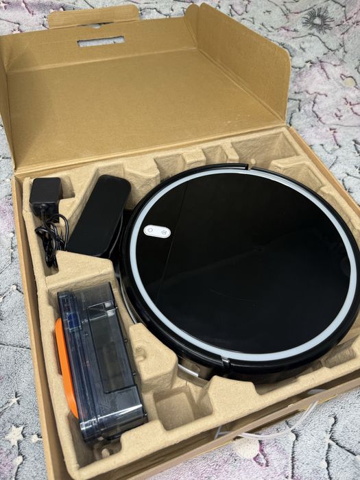 Робот-пылесос моющий