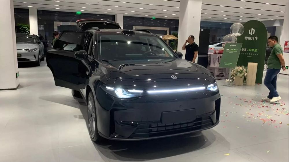 Продаётся самый топовый с16 Липмотор LEAPMOTOR C16 full версия