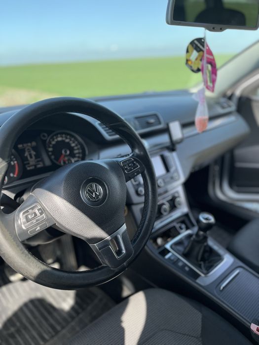 Volkswagen  Passat B7