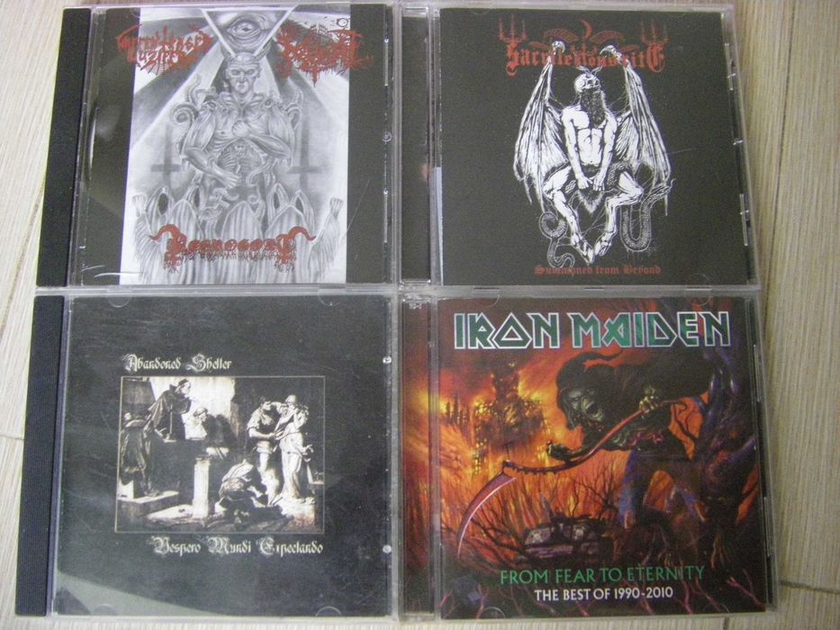 Оригинални CD -та с метал и други