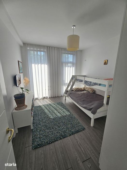 Casă 3 camere, parter, 130 mp, curte 300 mp, mobilată, utilată