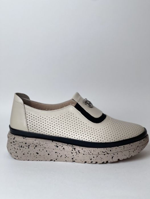 Туфли лоферы кожаные 39